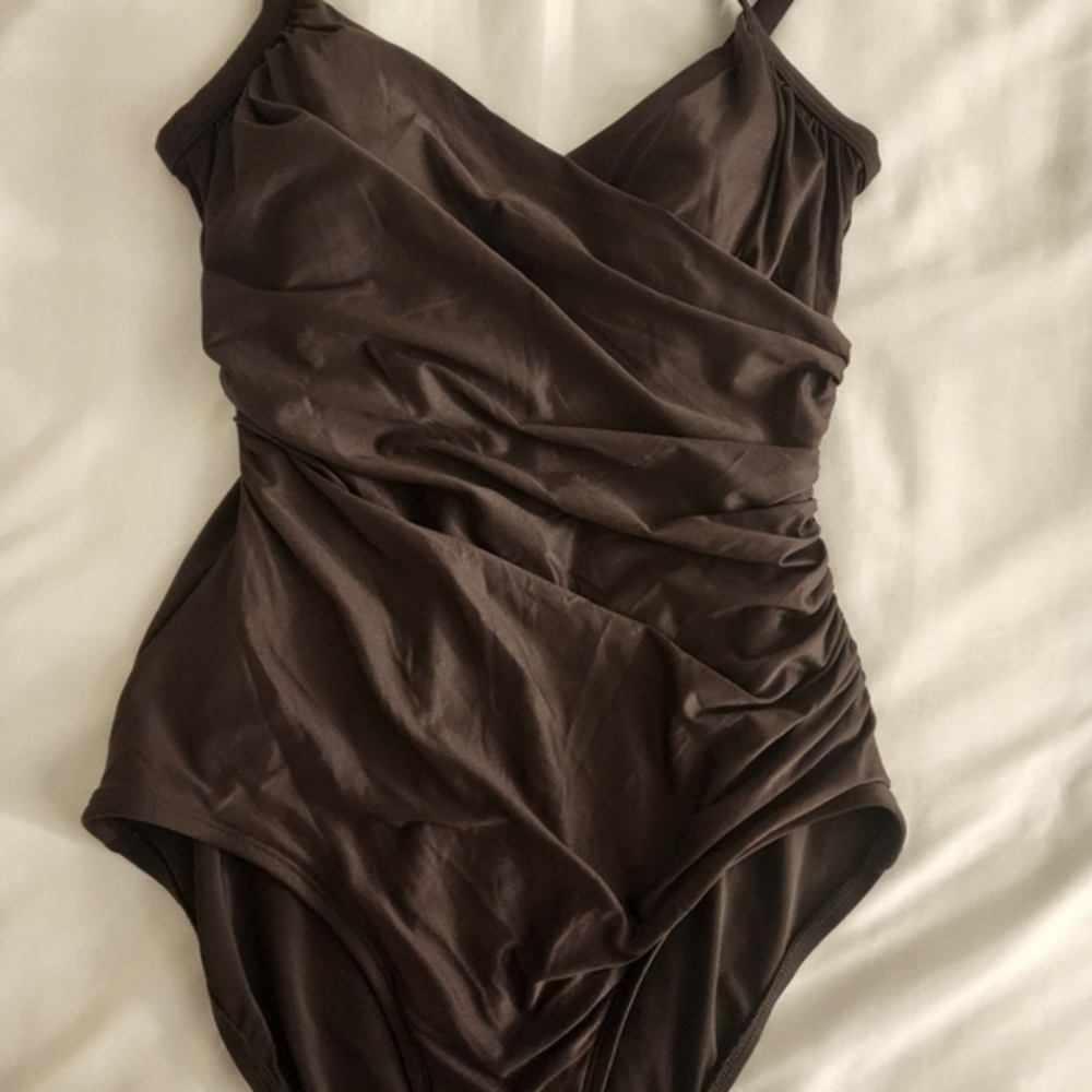 Jantzen Classics size 10 women's one-piece swimsuit